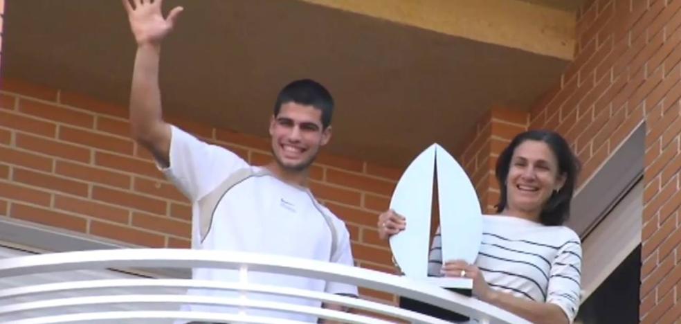 Open Madrid | Los vecinos de El Palmar reciben a Carlos Alcaraz entre